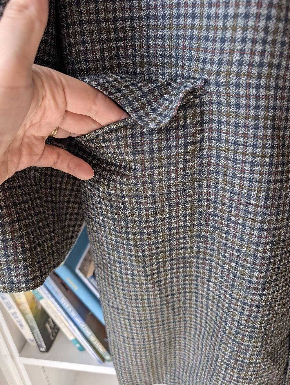 Vintage Men's Classic Houndstooth Wool Overcoat Jacket Black Gray Size Large - Picture 3 of 12